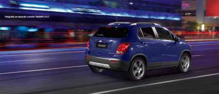  TRACKER: Ofrece excelentes condiciones de manejo y un espacio muy versátil para todos sus ocupantes. Equipado con un motor 1.8L de 140 hp, ofrece opciones de tracción FWD o AWD.