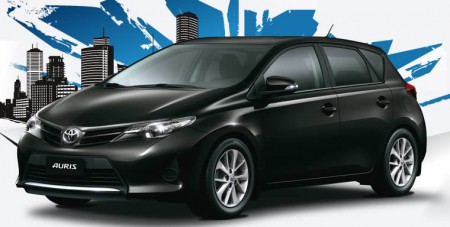 Auris: es el auto que trae en su interior una comodidad exclusiva ademas posee un motor de 1.6 Lts. con transmicion mecanica y traccion delantera. Con combustible sobre los 95 octanos.