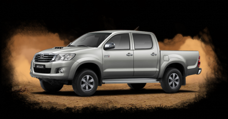 Hilux se fundamenta en un sólido chasis en escalera con tecnología sobresaliente por su rigidez y fortaleza, siendo la base de la fama de robustez y fiabilidad .Con motor 3.0 Diésel D-4D Manual 5 velocidades